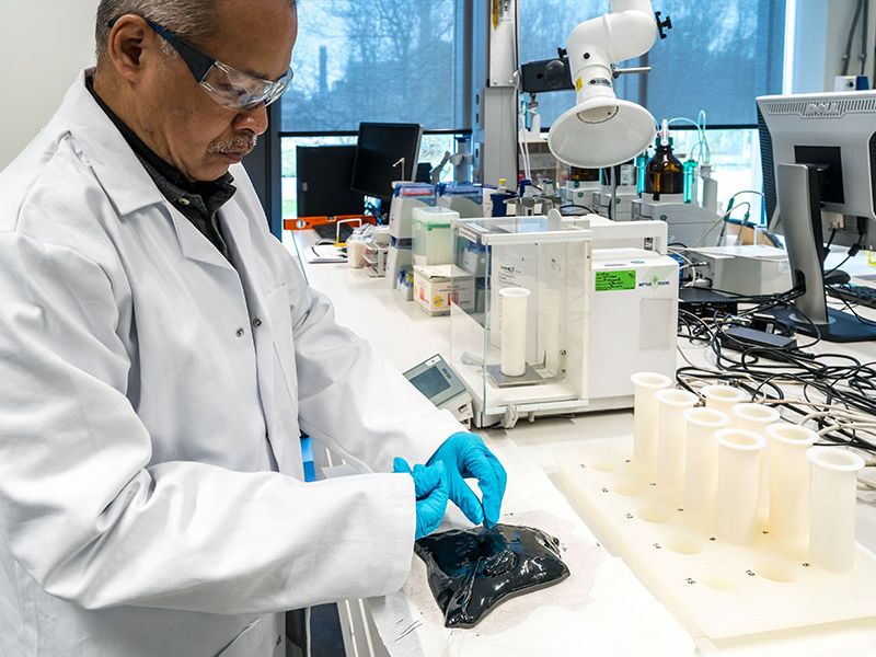 Microwave sample preparation of asphalt samples for R&D and Q&C laboratories